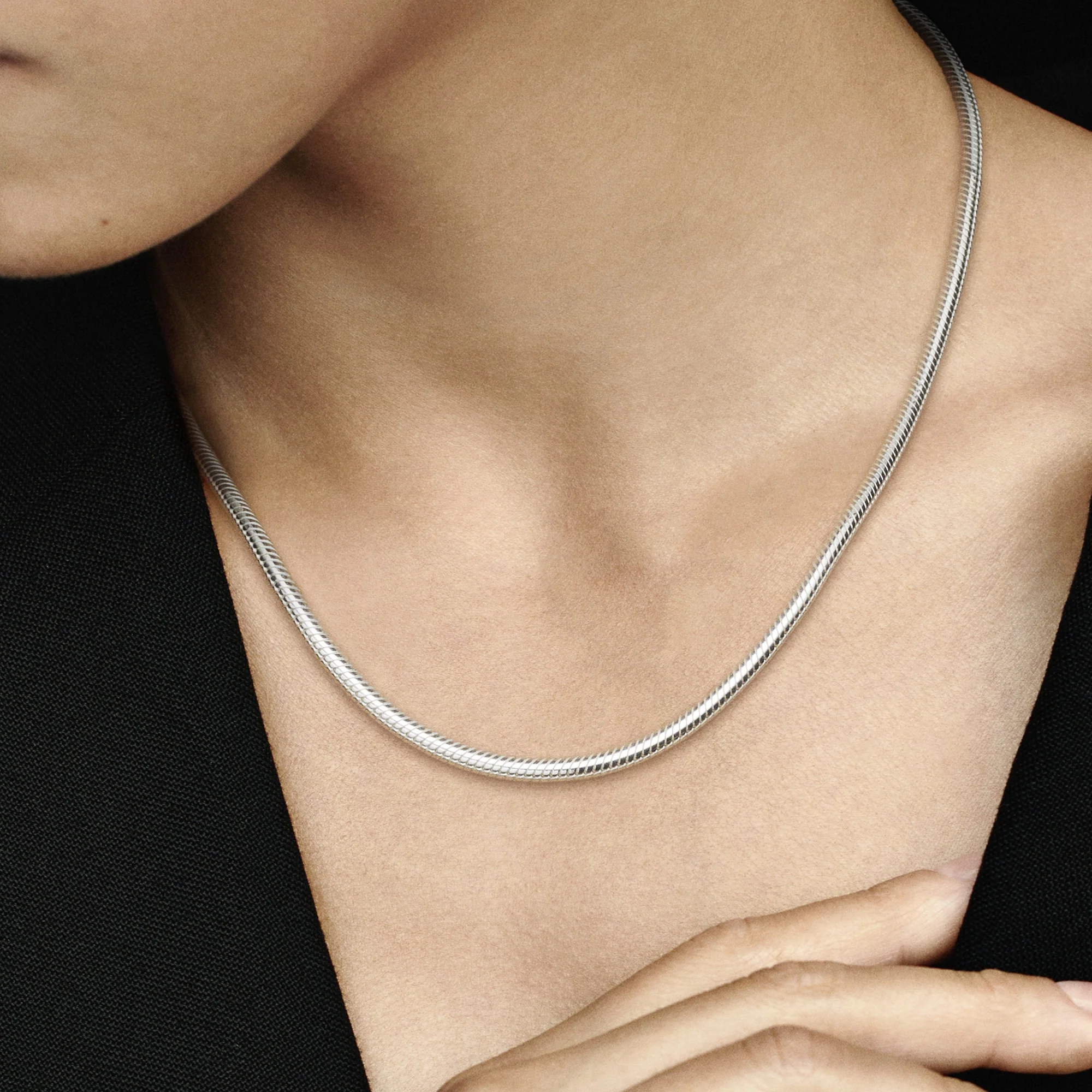 Silver Necklace With Round Clasp - Image 2
