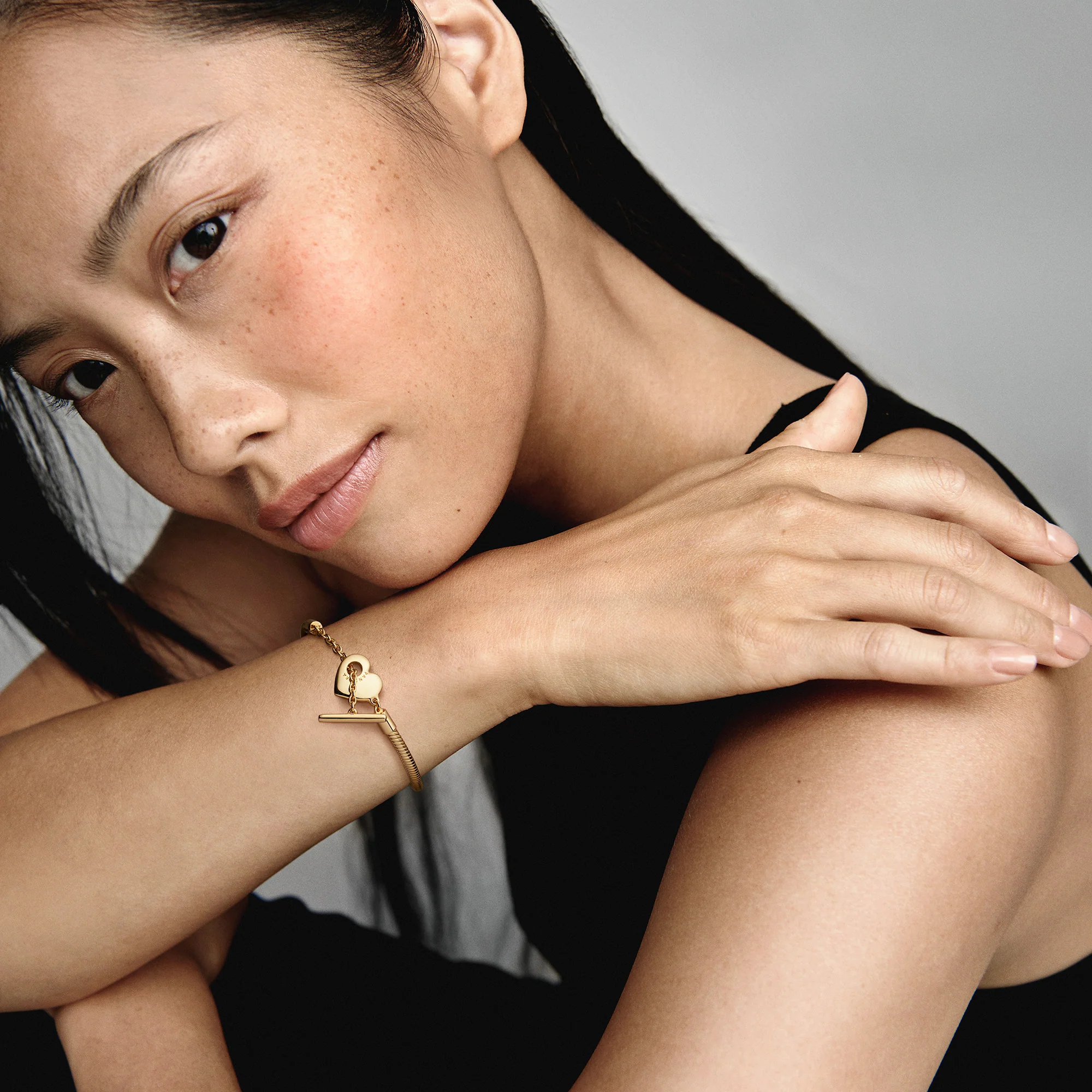 Snake Chain 14 Gold-Plated T-Bar Heart Bracelet - Image 3