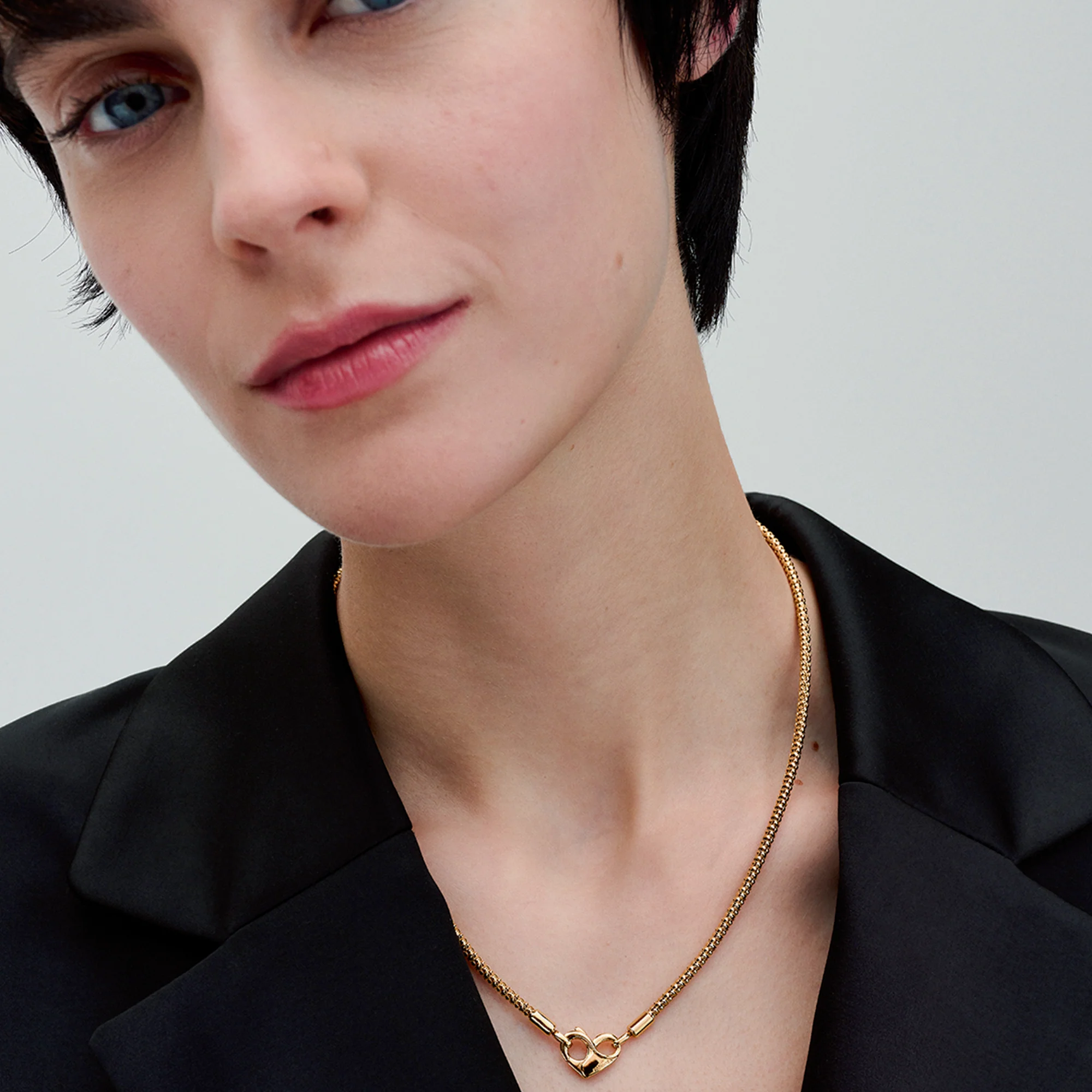 Studded Chain 14K Gold-Plated Necklace With Heart Clasp - Image 4